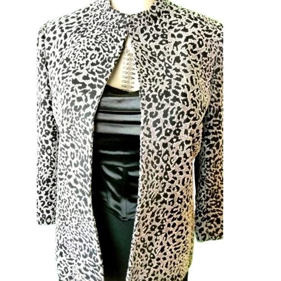 Preston & York Jackets & Blazers - Preston in New York slit style Blazer size 8 gray  black leopard print